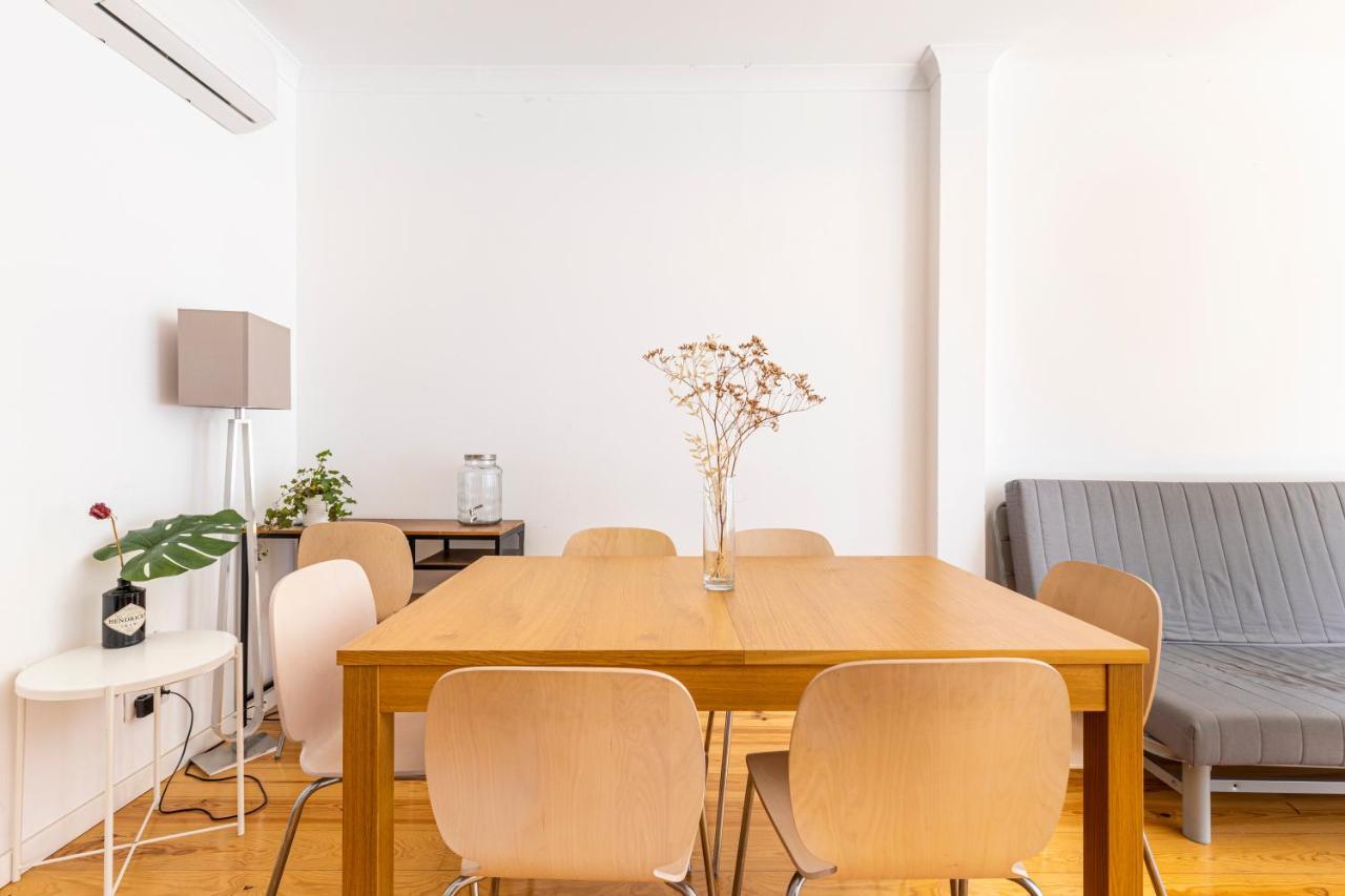 Comfy 3 Bedroom Apartment Campo De Ourique Lisbon Exterior photo